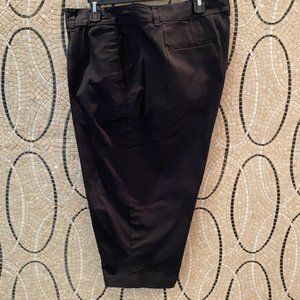 LIZ CLAIBORNE Black dress Capri